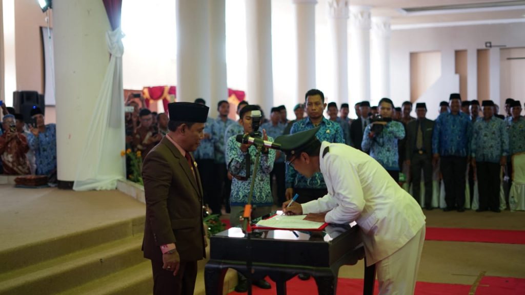 23 Kades Dilantik. Bupati Berharap Kades Mampu Wujudkan Zona Integritas dan Membangun SDM.