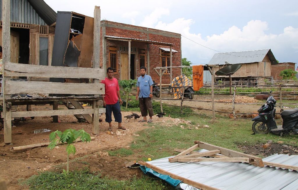 Angin Kencang Rusak Dua Rumah di Sumbawa Barat