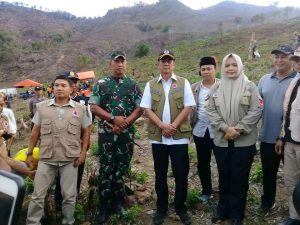 Cek Lokasi Rawan Bencana Bersama Kepala BNPB RI. Danrem 162/WB Himbau Warga Untuk Tidak Berladang Liar.