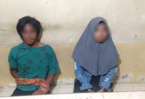 Kedapatan Mesum Dengan Istri Orang. Rumah Tersangka Dikepung Warga.