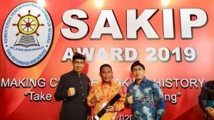 Bupati Sumbawa Barat Terima Penghargaan SAKIP Award Dari Kemenpan RB.