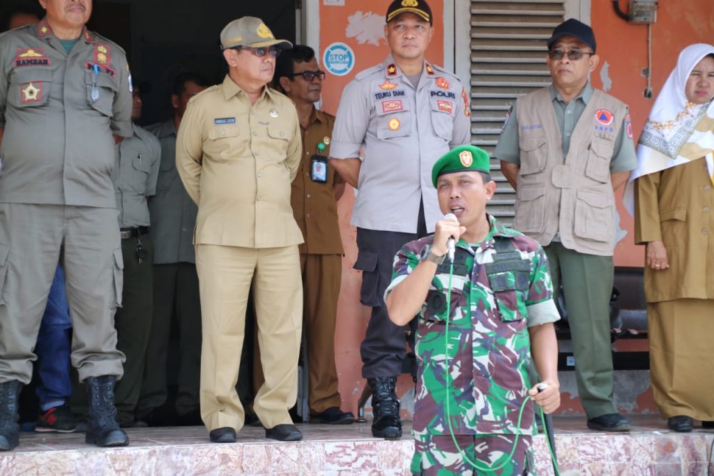 Sikapi Cuaca Ekstream. Dandim 1628/SB Pimpin Gelar Apel Siaga Pasukan Gabungan.