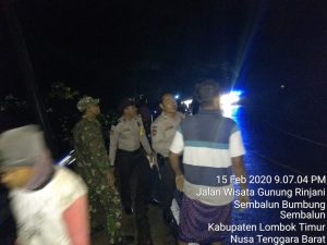 Tanah Longsor dan Pohon Tumbang di Pusuk Sembalun, Ini Yang Dilakukan Koramil Sembalun