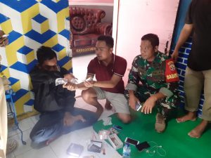 Babinsa Koramil Lape Lopok dan  Sat Res Narkoba Polres Sumbawa  Tangkap Pengedar Narkoba
