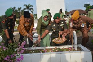 Danrem 162/WB Pimpin Ziarah Rombongan HUT Korem 162/WB ke 59