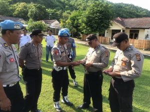 Tingkatkan Disiplin, Cek Tampang dan Kelengkapan Data, Polres  Sumbawa Barat Gelar Gaktibplin