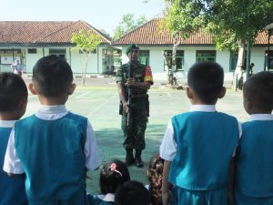 Dikunjungi TK Bintang Kecil, Ini Yang Dilakukan Kodim Loteng