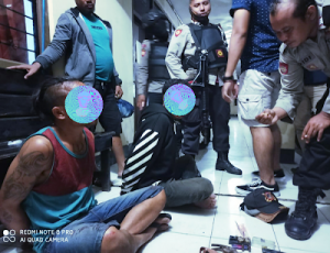 Miliki Senpi Rakitan, Dua Pemuda Tekasire Diamankan Polisi