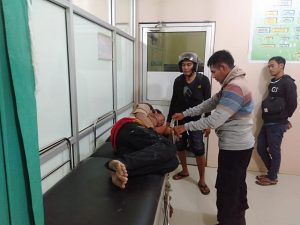 Ketahuan Oleh Anak Tiri, Dua Pasangan Selingkuh Diamuk Masa. Sang Pria adalah Oknum Ketua RT.