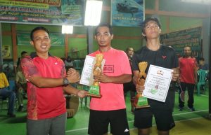 Dandim Sumbawa Barat Tutup Open Turnamen  Bulu Tangkis HUT ke 59 Korem 162/WB.