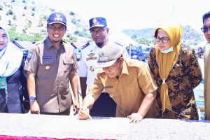 Resmikan Dermaga Rakyat Poto Tano, Bupati Berharap Dapat Tingkatkan Ekonomi dan Akses Yang Cepat.
