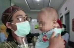 Sembuh dari Covid-19, Bocah Dua Tahun Asal Lombok Barat Pulang dan Disambut Bahagia Oleh Keluarga.