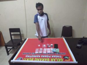 Sat Res Narkoba Lombok Barat Berhasil Bekuk Seorang Pengedar Narkoba. 27 gram Narkoba Berhasil Diamankan Polisi.