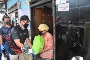 Peduli Masyarakat Yang Terdampak Covid-19, Ini Yang Dilakukan Alumni Akmil Tahun 2000