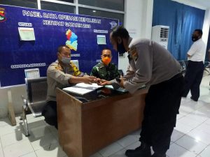 Kapolres Sumbawa Barat dan Dandim 1628/SB Cek Pos Yan Ops Ketupat Gatarin 2020.