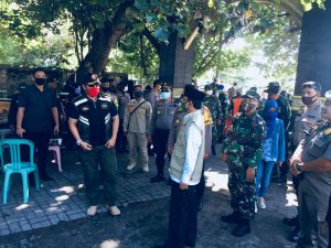 Yakinkan Kondusifitas Wilayah, Dandim 1606/Lobar Bersama Wali Kota Mataram Turun Bersama Pantau Pospam Lembaran Ketupat