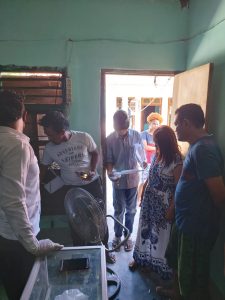 Tim Opsnal Polres Dompu Ringkus Seorang Musisi Pengedar Narkoba. Barang Bukti Sempat Dibuang di Kamar Mandi.