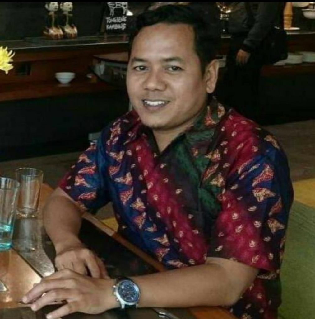 Bupati Sumbawa Keluarkan Edaran Sholat Idul Fitri Tahun Ini Tidak Digelar Berjamaah di Lapangan atau Masjid.