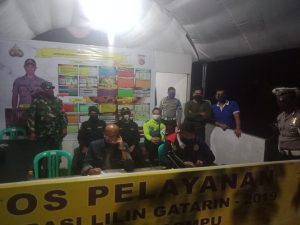 Operasi Ketupat Gatarin 2020. Anggota Polres Dompu Cek Pos Pam dan Atur Lalu Lintas.