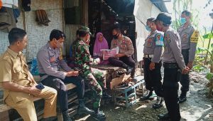 Polsek Woja Serahkan Bantuan Beras Tahap II Dari Polda NTB Kepada Mayarakat