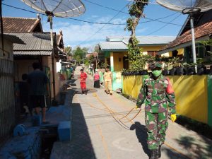 Babinsa Utan Jajaran Kodim 1607/Sumbawa Blusukan Sosialisasi Cegah Covid-19.