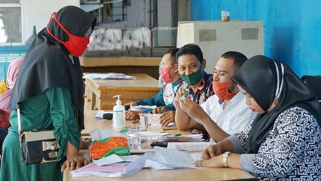 BAZNAS Sumbawa Barat Salurkan Bantuan Kepada 1.478 Warga Miskin FM332.