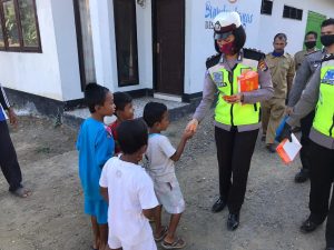 Tim Pamatwil Kecamatan Taliwang dan BrangRea Polres Sumbawa Barat Kunjungi Objek Penilaian Lomba Kampung Sehat