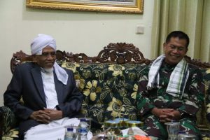 Pangdam IX/Udayana Silaturrahim Ke Pondok Pesantren Qhomarul Huda