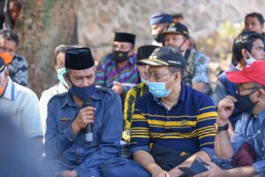 Reaksi Masyarakat Bima Sambut Kedatangan Gubernur