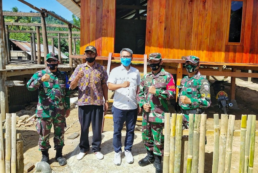 Rektor UTS Kunjungi TMMD 108 KSB : Kehadiran TNI dan Mahasiswa Berdampak Positif Bagi Seminar Salit