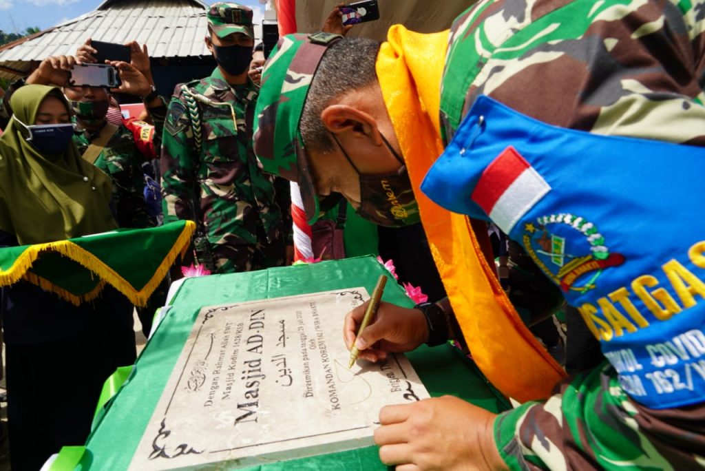 Resmikan Infrastruktur TMMD KSB, Danrem 162/WB : Kemanunggalan TNI Dengan Rakyat Adalah Kekuatan Tak Ternilai