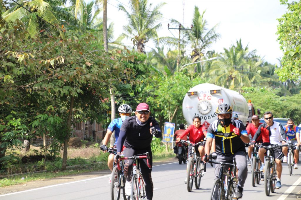 Perkuat Imun Tubuh, Kapolres Lobar Dampingi Tim Itwasum Mabes Polri Bersama Polda NTB Gowes Sekotong