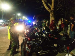 Polres Lombok Tengah Bersama Kodim 1620 Lombok Tengah Gelar Patroli Gabungan.