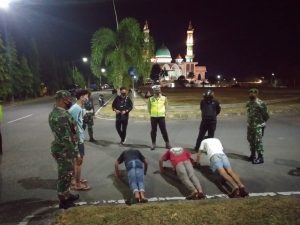 Tingkatkan Disipilin Protokol Kesehatan, TNI Polri Patroli Berskala Besar di Sumbawa Barat