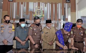 Kajati NTB Resmikan Gedung Kejari Sumbawa Barat