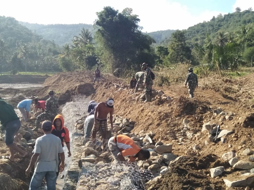 Karya Bhakti Sasaran Fisik Restorasi Sungai, Kodim 1606/Lobar Di Hari Ke 18 Kian Menunjukkan Hasil