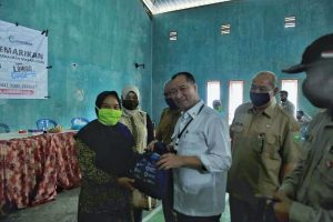 KKP – Komisi IV DPR RI Serahkan Bantuan Paket Olahan Ikan Kepada Usaha UMKM di Tengah Pandemi