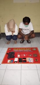 Lagi Satresnarkoba Polres Dompu bekuk Pria dan Wanita di Dalam Kos-kosan, Barang Bukti Ganja dan Sabu Diamankan