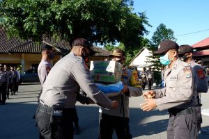 Sambut Hut RI ke 75, Polres Sumbawa Kembali Salurkan Bantuan Sembako