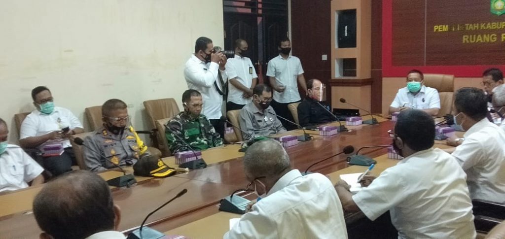 Koordinasi Sejauh Mana Penanganan Covid-19, Tim Kemenko Polhukam RI Kunjungi Sumbawa