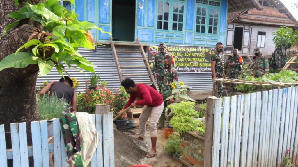 Kreatif!, Manfaatkan Lahan Sempit, Satgas TMMD 109 dan Mahasiswa UTS Bangun Kolam Lele Bioflok