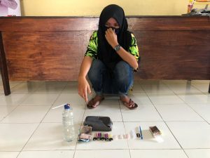 Simpan Sabu di Dalam Lemari, Wanita Pengedar Narkoba di Dompu Digrebek Polisi