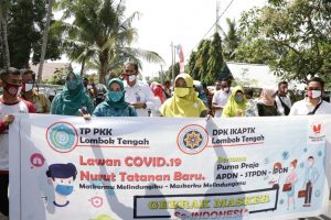 Edukasi Protokol Kesehatan, IKAPTK dan TP-PKK NTB ‘Gebrak Masker’ di Lombok Tengah