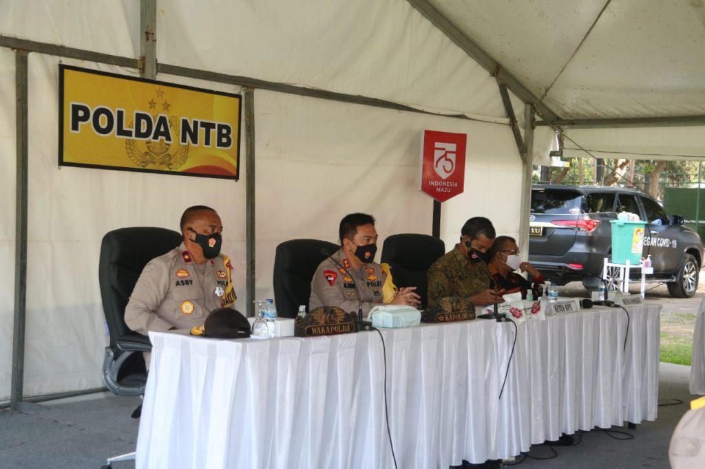 Disiplinkan Protokol Kesehatan Covid-19, Kapolda NTB Pimpin Rapat Anev bersama Penyelenggara Pilkada 2020