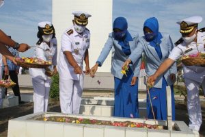 Danlanal Mataram Beri Penghormatan Pada Pahlawan