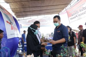 Gubernur Kunjungi Sejumlah Desa di Sumbawa, Serahkan Bantuan dan Dorong UKM Terus Berkreasi