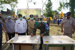 Karya Bakti Restorasi Sungai Kodim 1606/Lobar Resmi Ditutup Ditandai Dengan Penandatanganan Prasasti Oleh Danrem 162/WB