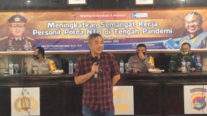 Bangkitkan Semangat Kerja Anggota di tengah Massa Pandemi, Motivator Nasional Dr Dwipayana Datangi Polres Sumbawa