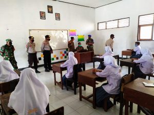 Ops Yustisi di Sumbawa sasar sekolah pastikan  penerapan protokol kesehatan