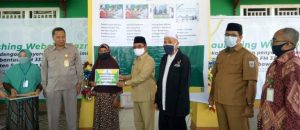 Baznas Sumbawa Barat Launching Website dan Distribusi Bantuan Bagi 1.478 Warga Miskin FM 332